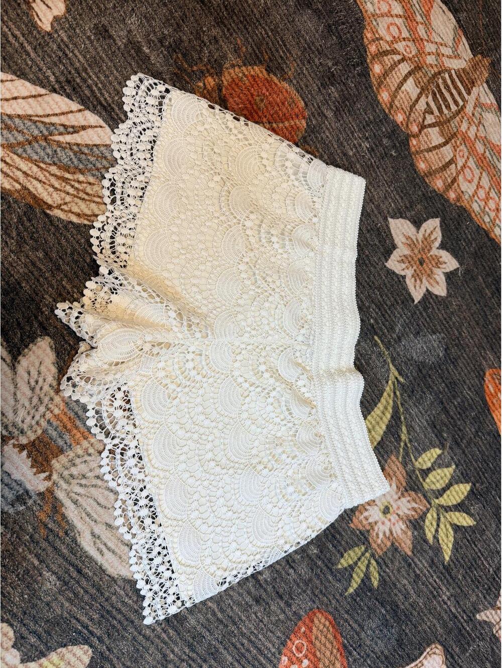 a.n.a Crochet Lace Shorts Women’s Large Cream Boho Festival Shorts